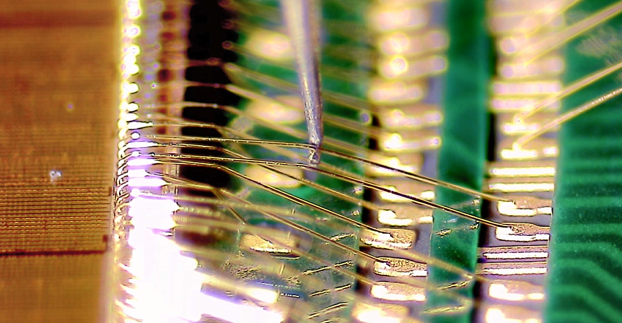 Установки разрушающей инспекции микропроволочных соединений и компонентов